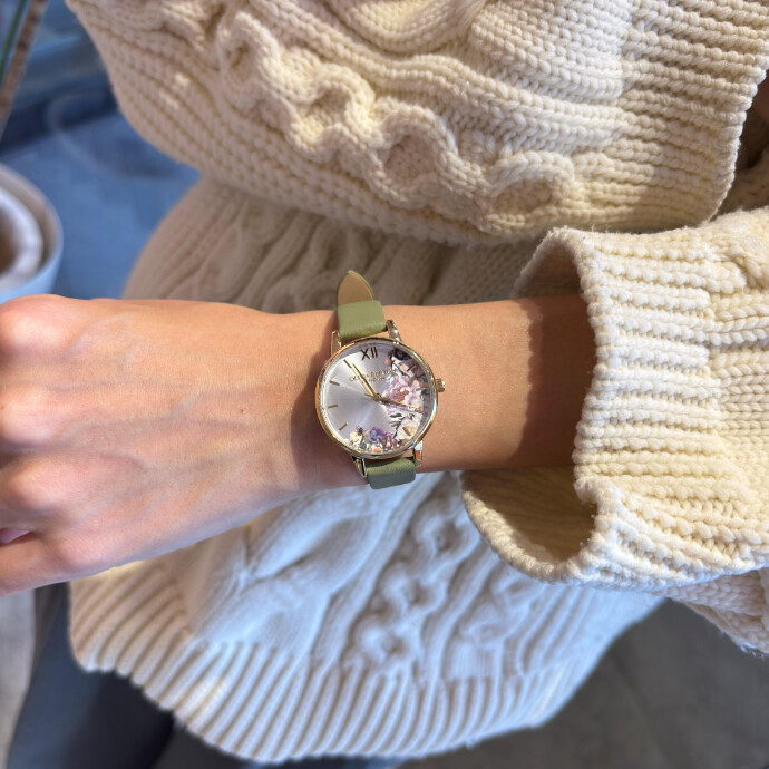 【OLIVIA BURTON お祝いにおすすめ💐】